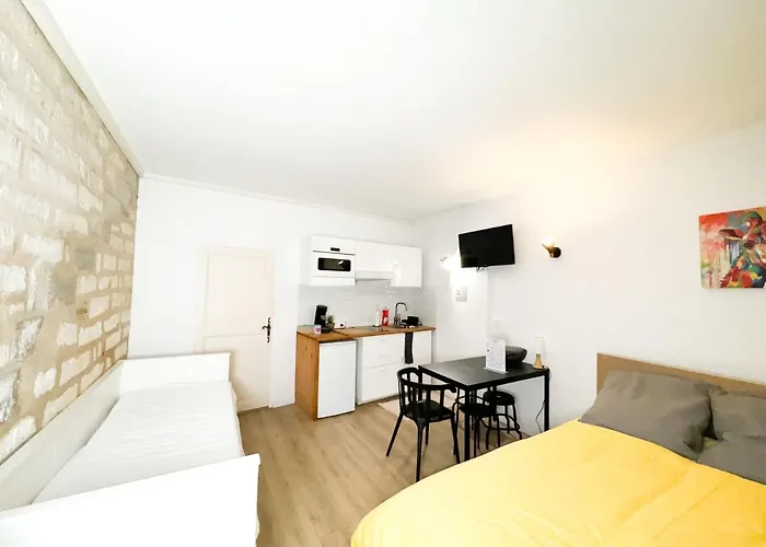 Balisier Studio Avenue De Lodeve